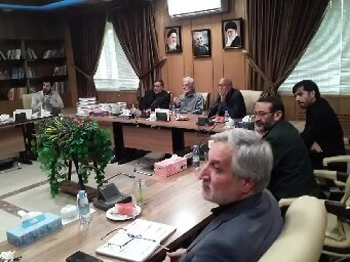 بازدید کمال خرازی از مرکز اسناد و تحقیقات سپاه
