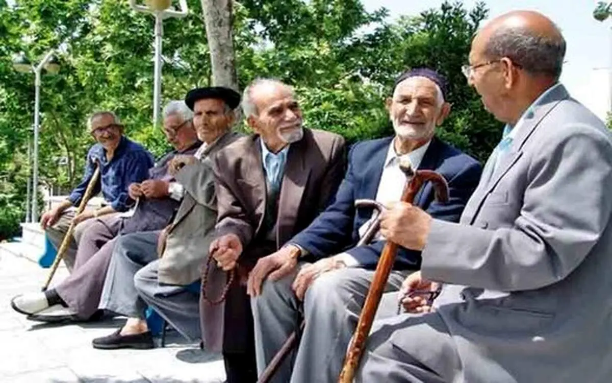 خبر بد برای بازنشستگان/ این مبلغ از حقوق ها کم خواهد شد