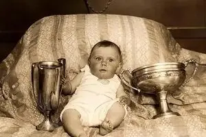 زیباترین دختر جهان +تصویری که پس از ۹۹ سال دوباره وایرال شد