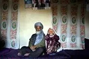 ازدواج غم انگیز دختر بچه کوچک با پیرمرد 85 ساله! + عکس