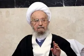 آیت الله مکارم شیرازی: از مسئولان در برابر نرخ دلار هیچ عکس‌العملی نمی‌بینیم/ حتی نمی گویند وضعیت را درست می کنیم!