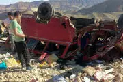۱۹ کشته و زخمی درپی سقوط وحشتناک مینی بوس کارگران به دره در جاده دشتستان / فیلم