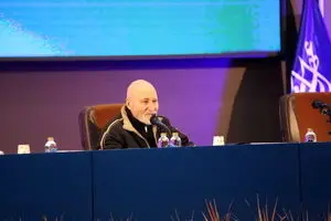 بهزاد نبوی: هیچ نظامی داوطلبانه برای از بین بردن ساختار خود رفراندوم برگزار نمی‌کند