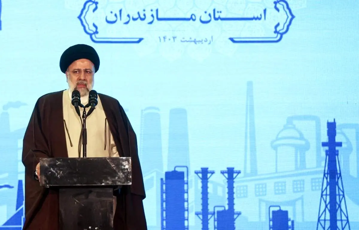 رئیسی: حمایت‌ها و رهنمود‌های مراجع و علما را قوت قلب و چراغ راه دولت مردمی می‌دانیم