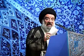 خطیب نماز جمعه: بسیاری از بی‌حجاب‌ها، زن‌ها و بچه‌های همان دزدها هستند 