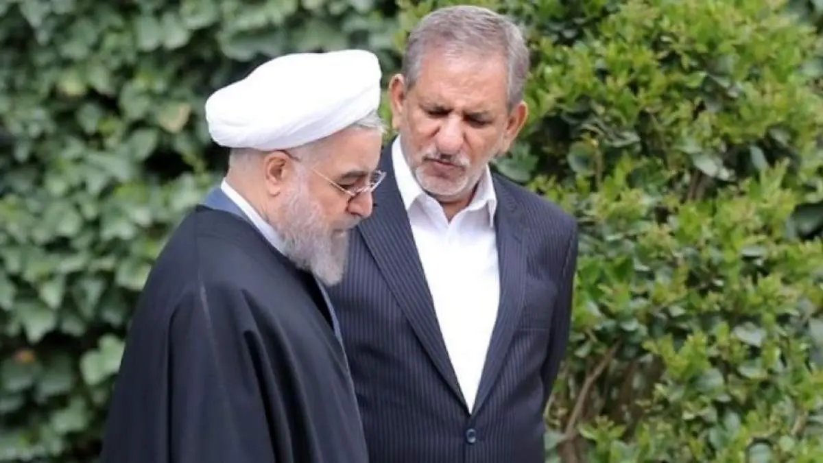 عکس زیر خاکی از جوانی حسن روحانی و اسحاق جهانگیری زمان بازدید از کامپیوترهای وارد شده به ایران + ببینید