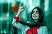 الهه حصاری با استایل عروسکی کنار لیندا کیانی/ عکس 