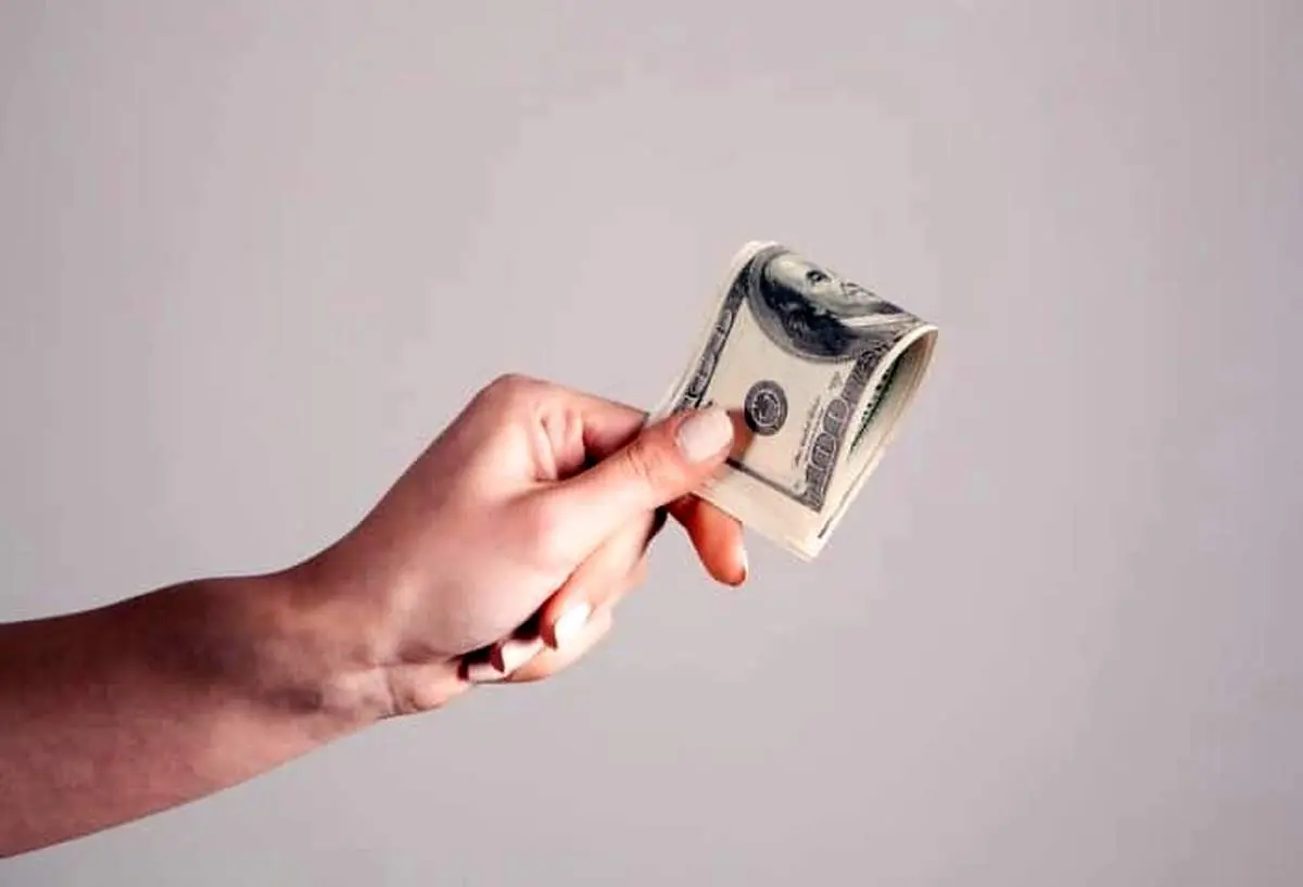 اینگونه پول خرج کنید تا شادتر شوید!