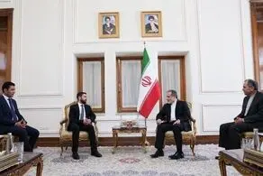 دیدار معاون وزیر خارجه ارمنستان با عراقچی 