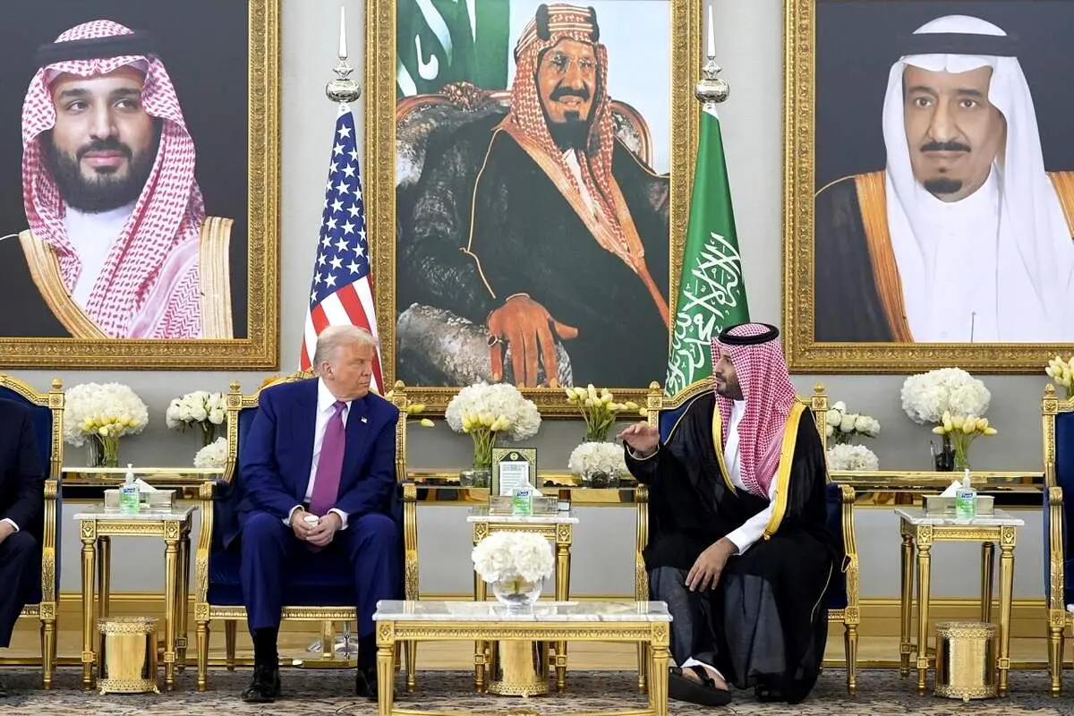 اقدام جنجالی ترامپ در مقابل چشمان بن سلمان 