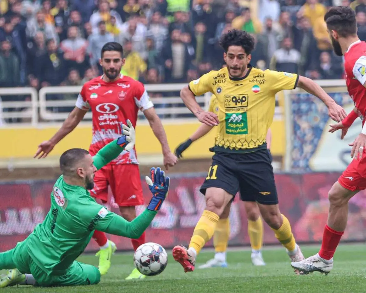 سپاهان دست روی وینگر پرسپولیس گذاشت