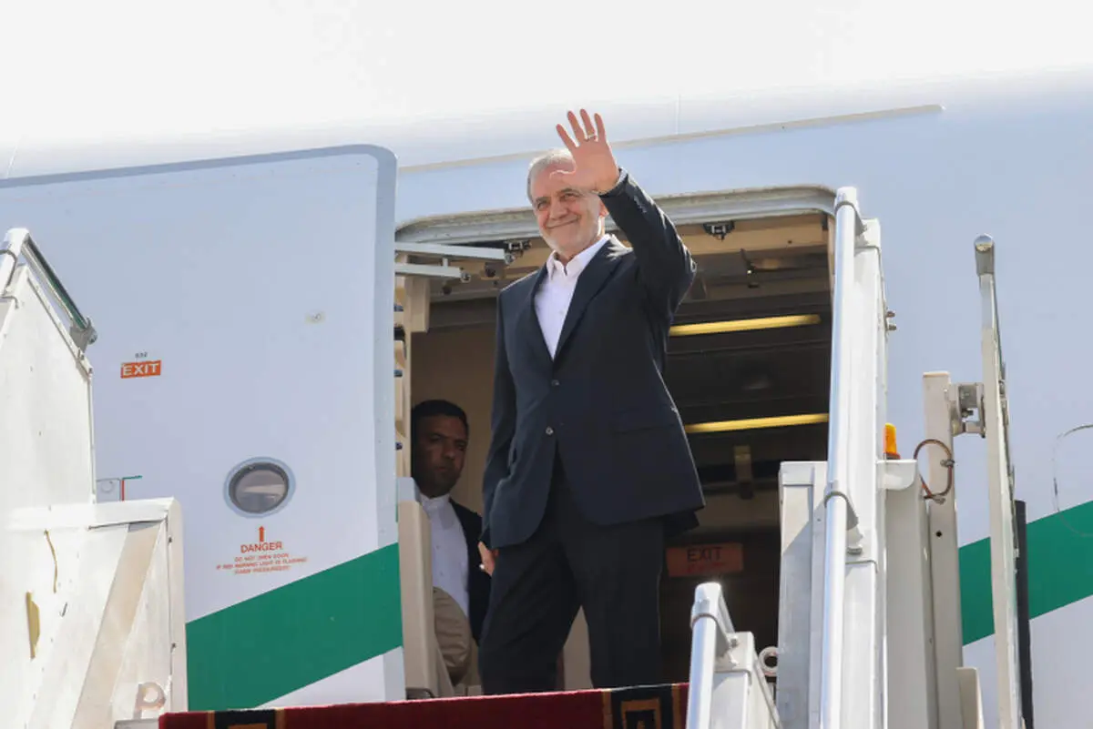 پزشکیان تهران را به مقصد آستانه ترک کرد