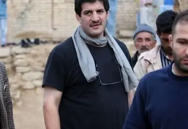 تشویق بی نظیر رسول خادم پیش از آغاز فینال لیگِ برتر کشتی/ فیلم