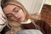 سنگ کلیه باعث شده دختر جوان ۲۱ ساعت در روز بخوابد