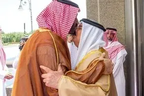 فتوی جدید و عجیب برای بوسیدن دختر و پسر نامحرم!