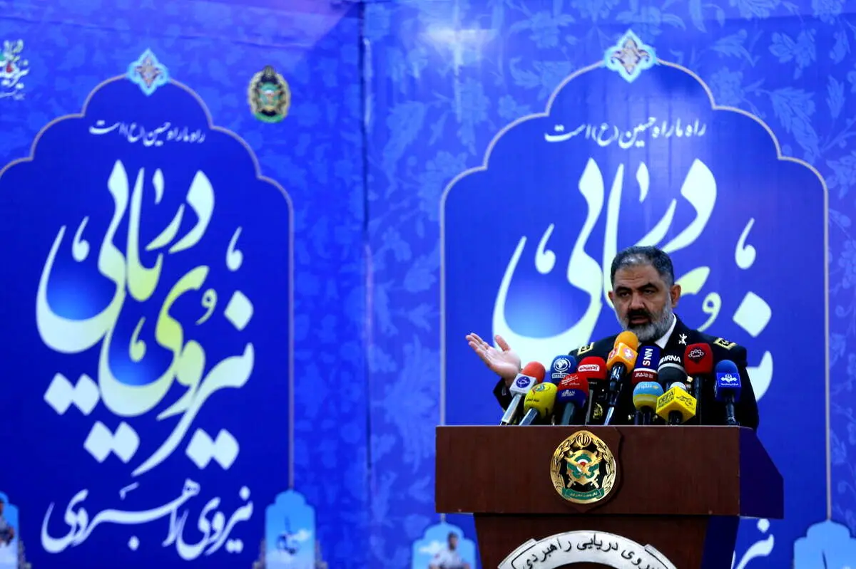 فرمانده نیروی دریایی ارتش ایران با ۲ مقام بلندپایه نظامی آذربایجان دیدار کرد