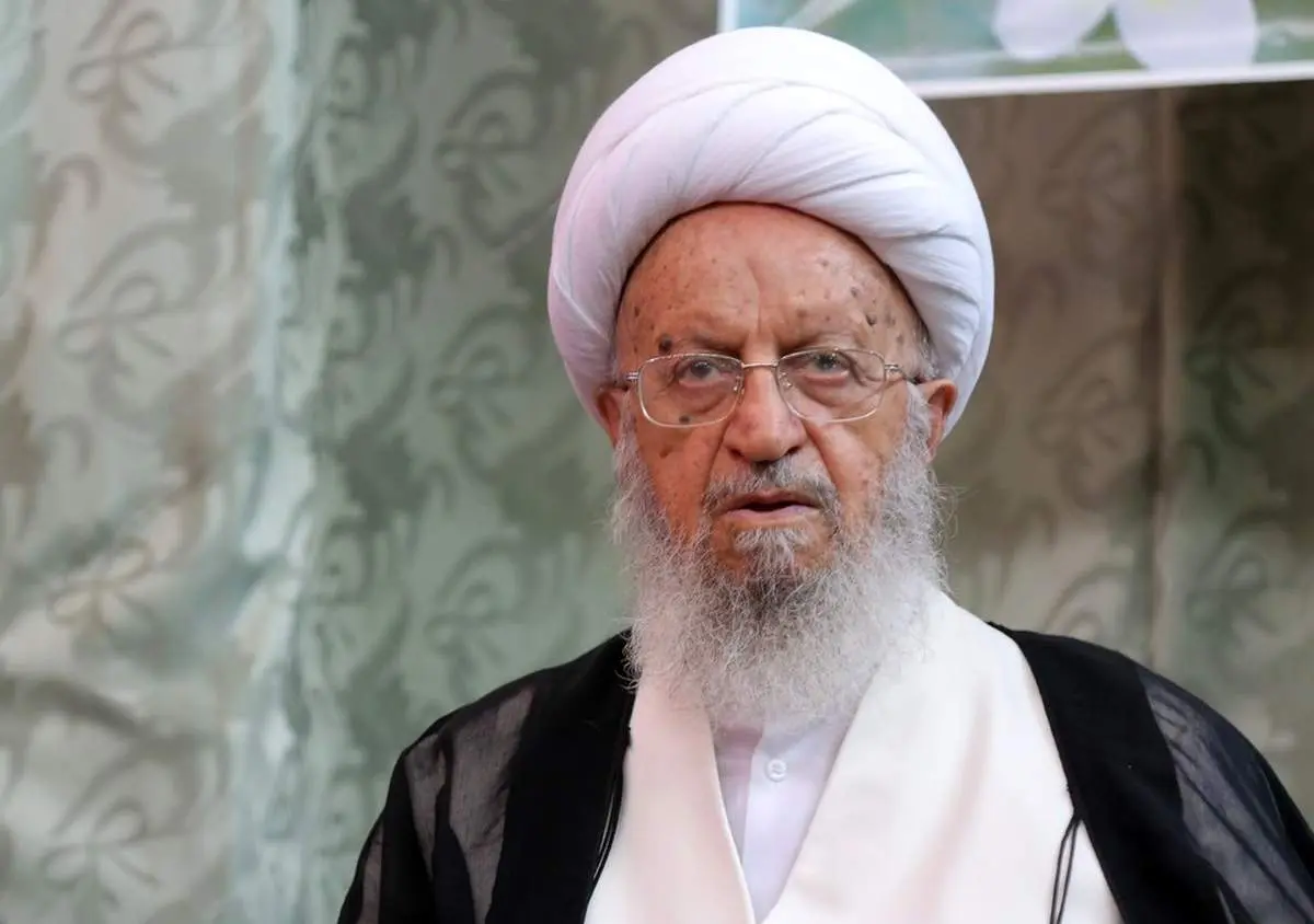 نظر آیتالله مکارم شیرازی درباره حجاب زنان قبل از انقلاب چه بود؟
