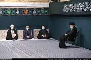 اولین شب عزاداری حضرت فاطمه‌زهرا(س) با حضور رهبر انقلاب
