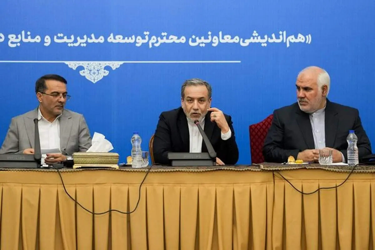 عراقچی: برای توسعه روابط با همسایگان تلاش می‌کنیم 