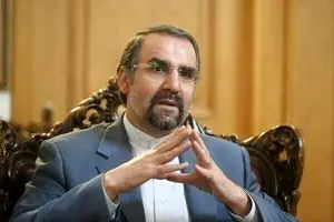 شادی برخی افراد از بازگشت تحریم‌ها غیرمنطقی است