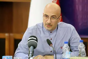 عذرخواهی طباطبایی از برخورد معاون وزیر بهداشت با یک خبرنگار