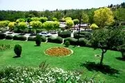خبر وزیر کشور نقض شد/ بنر جنجالی در یک بوستان در نجف آباد 