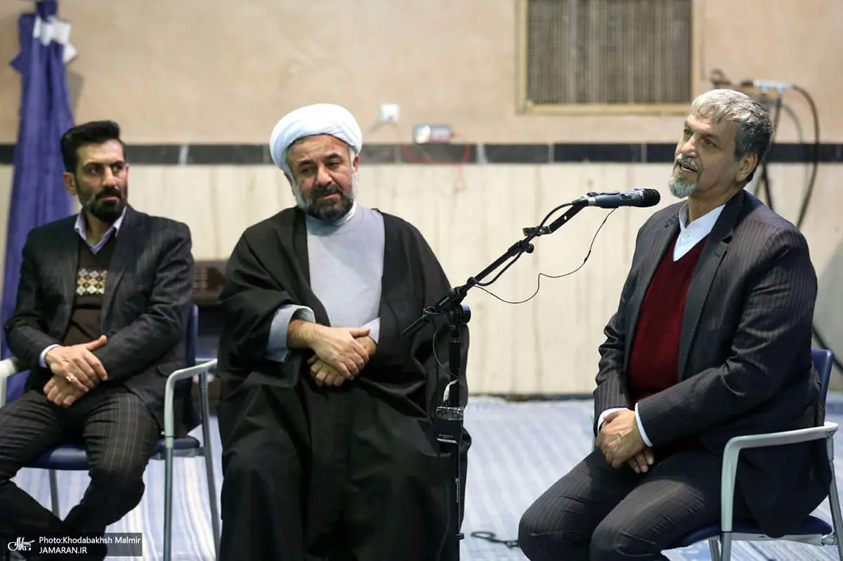 دبیرکل حزب مردمسالاری: طرح «جمهوریت سوم» را پیگیری میکنیم