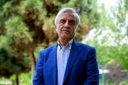 تعدادی از نمایندگان اصلاح امور را در کتک زدن مردم می‌بینند 