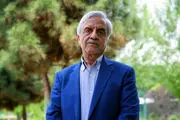 تعدادی از نمایندگان اصلاح امور را در کتک زدن مردم می‌بینند 