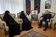 عراقچی به منزل سردار سلامی رفت 