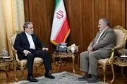 دیدار رئیس جدید سازمان حج و زیارت با عراقچی