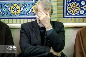 عکس از چهره ناراحت علی لاریجانی در مراسم تشییع + ببینید 