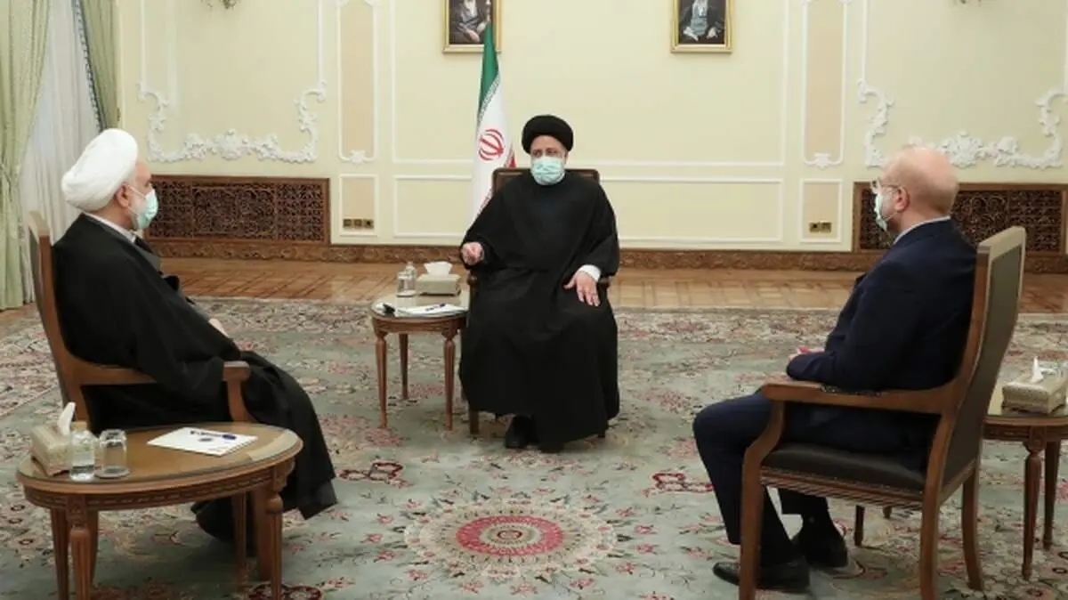 انتقاد روزنامه جمهوری اسلامی از سران قوا