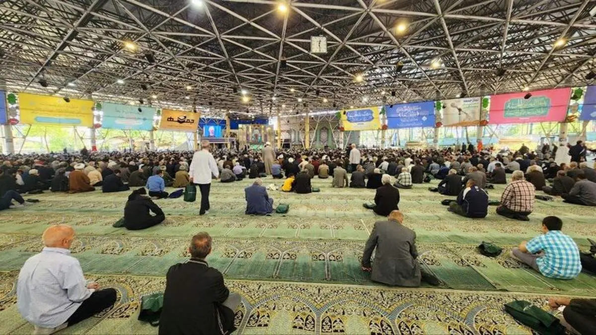 سایت محسن رضایی به حضور کاظم صدیقی در نماز جمعه تهران انتقاد کرد