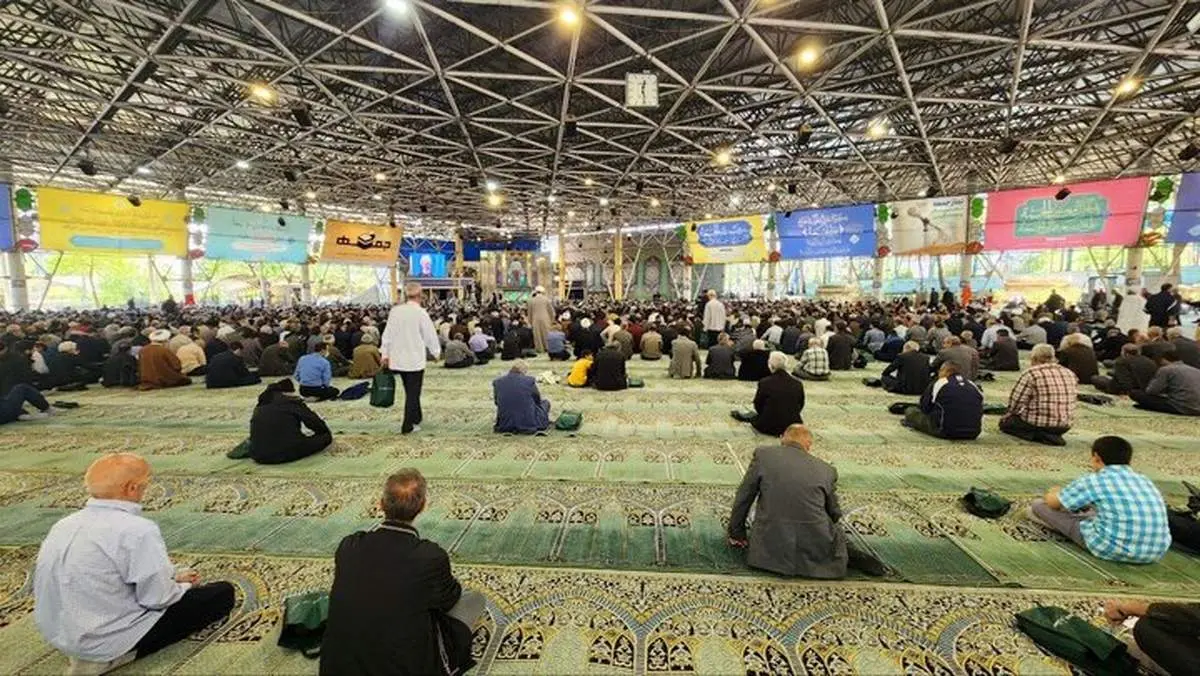سایت محسن رضایی به حضور کاظم صدیقی در نماز جمعه تهران انتقاد کرد