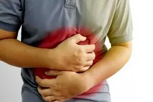 نفخ بعد از نوشیدن آب/ مقصر اصلی را بشناسید