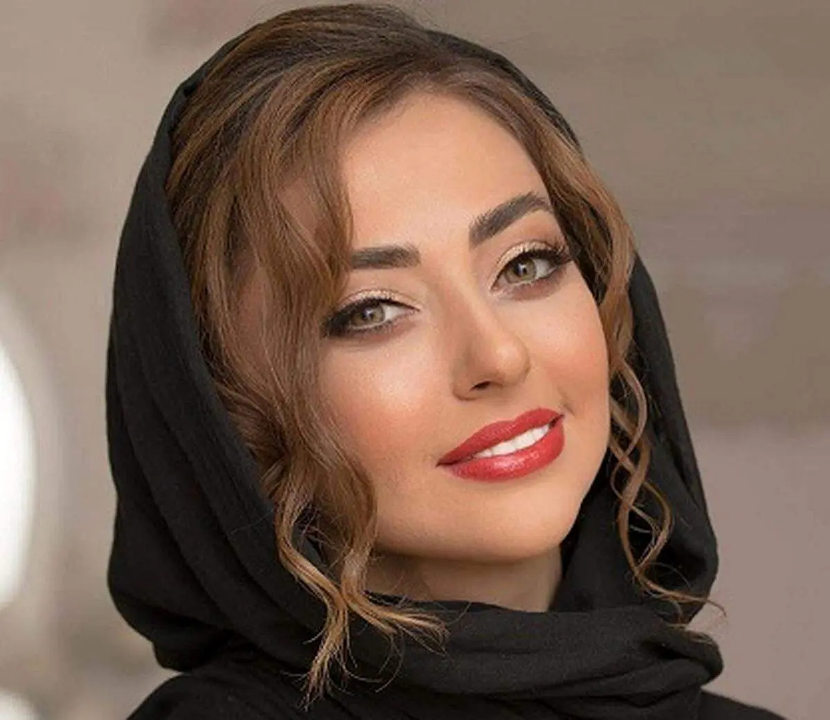 حرکات نفیسه روشن درکنسرت علی یاسینی حسابی غوغا کرد