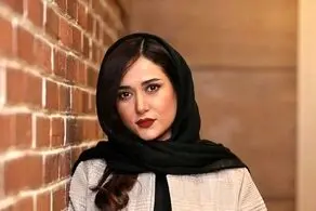 عکسی کمتر دیده شده از چهره بدون آرایش پریناز ایزدیار در اتاق گریم جشنواره کن+ تصویر