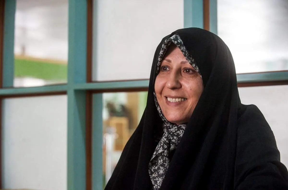فاطمه هاشمی خطاب به خبرنگار صدا و سیما: باید عین جمله من را بگی!