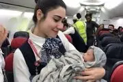 زایمان در هواپیما+عکس