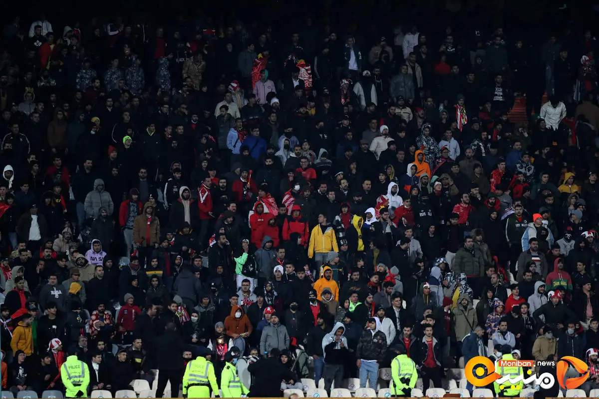 پرتاب گلوله های برف به بازیکنان پرسپولیس!