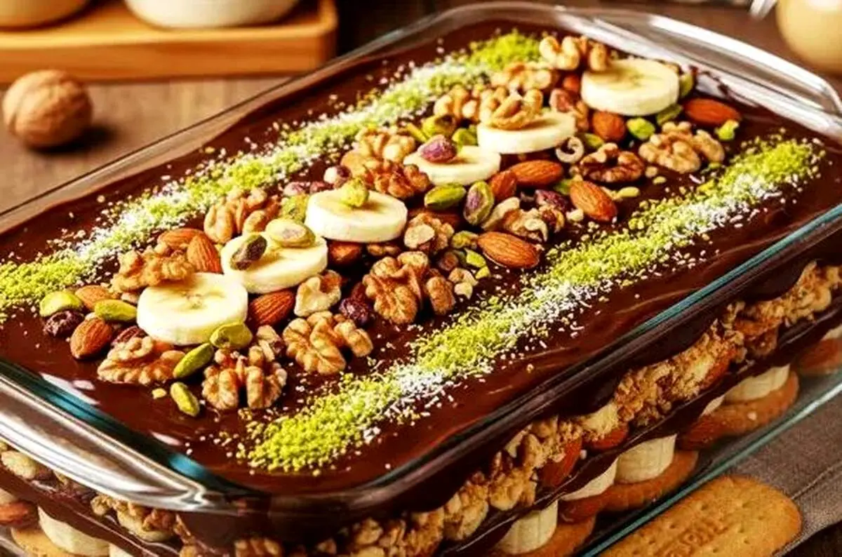 طرز تهیه کیک یخچالی موز و گردو در چند دقیقه