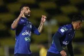 مشتری برای مهاجم نیمکت‌نشین استقلال پیدا شد!