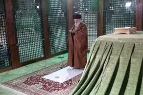 حضور رهبر انقلاب در حرم امام و گلزار شهدا
