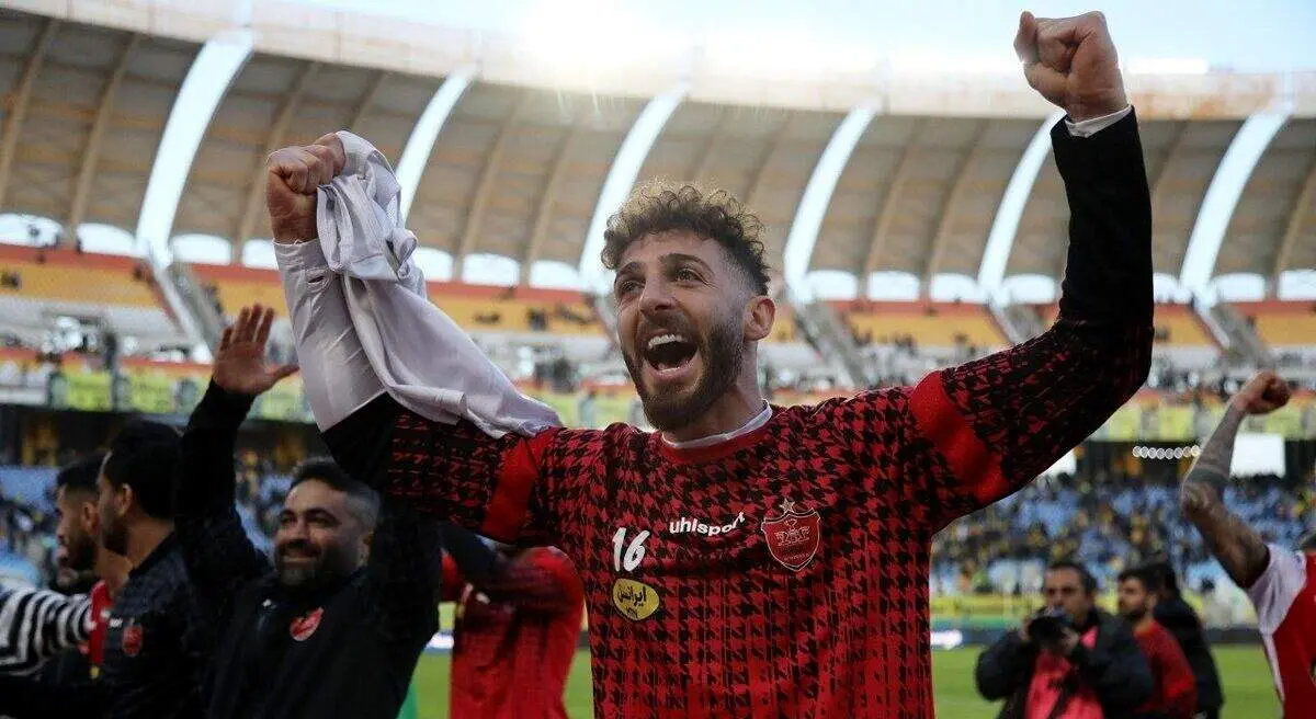 اقدام عجیب ستاره پرسپولیس پس از برد مقابل سپاهان/ صدای گل محمدی هم درآمد