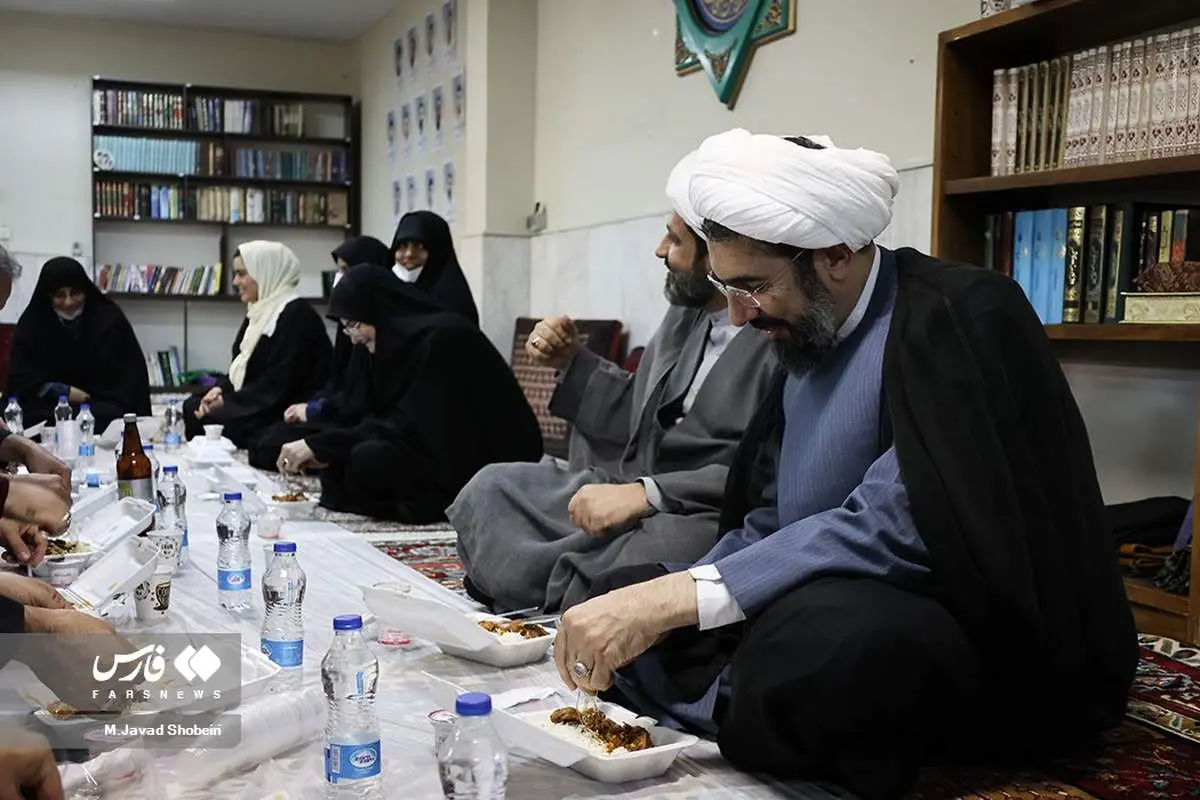 ناهار دانشجویان به نماینده رهبری چه بود؟ + ببینید