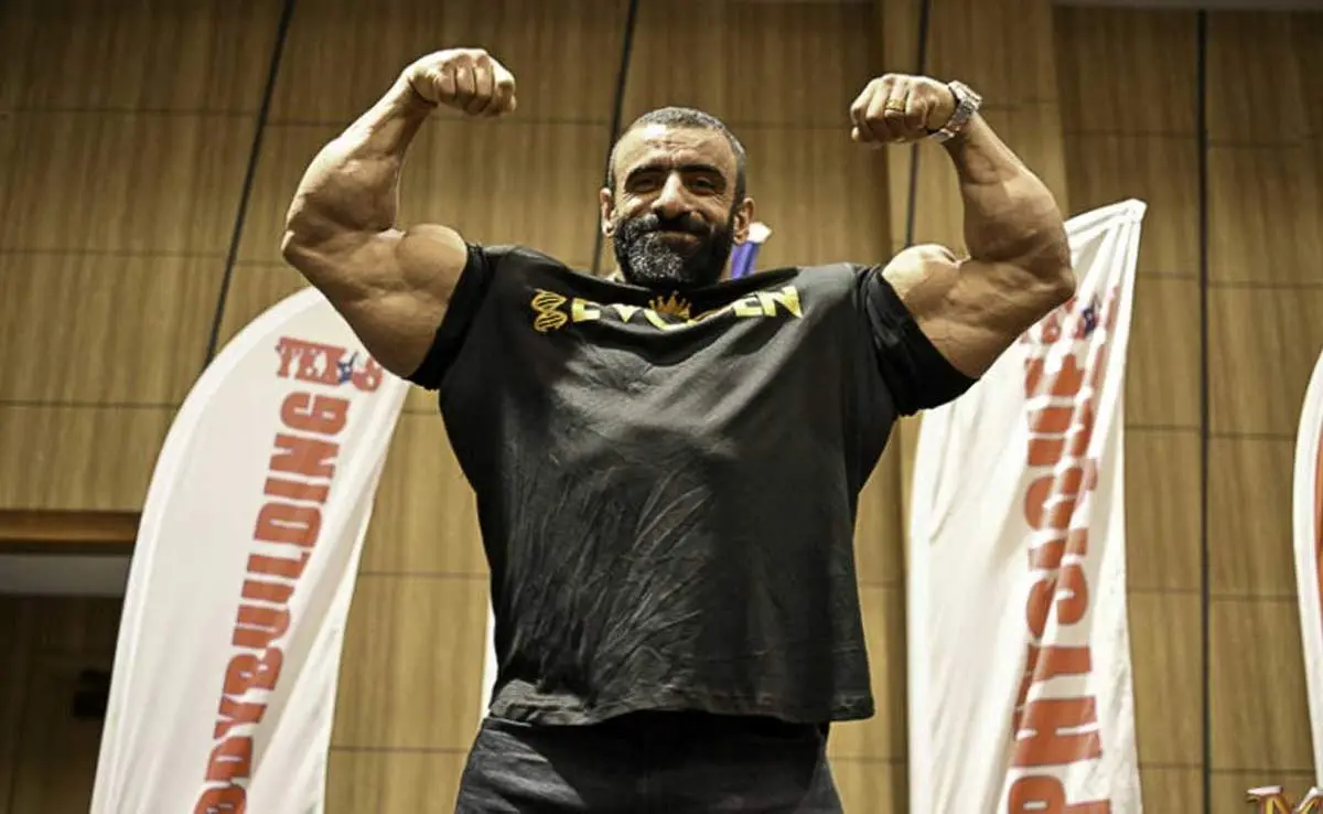 ببینید پز دادن هادی چوپان با علی دایی!