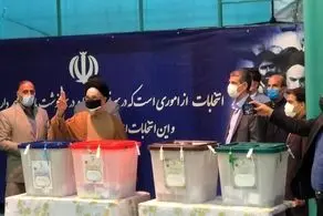 خاتمی رای خود را در حسینیه جماران به صندوق انداخت
