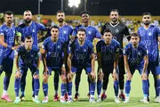 شعار استقلالی‌ها علیه یک نفر و تشویق سه بازیکن کلیدی