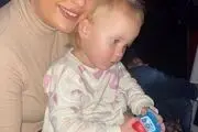 دختر بچه‌ای که در و دیوار خانه‌شان را می‌خورد!+عکس